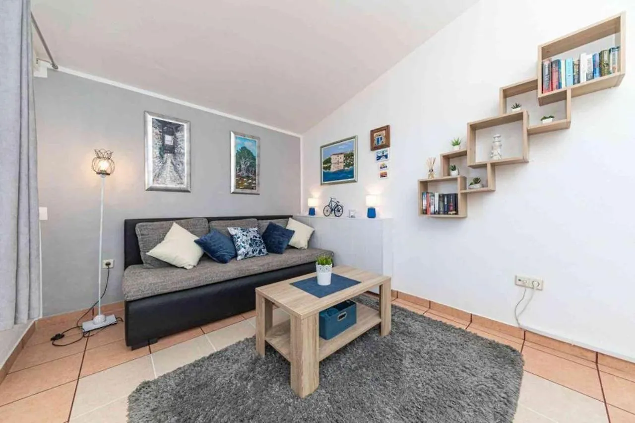 Apartment In Okrug Gornji With Sea View, Balcony, Air Conditioning, W-Lan 5050-1 Trogir Croatia