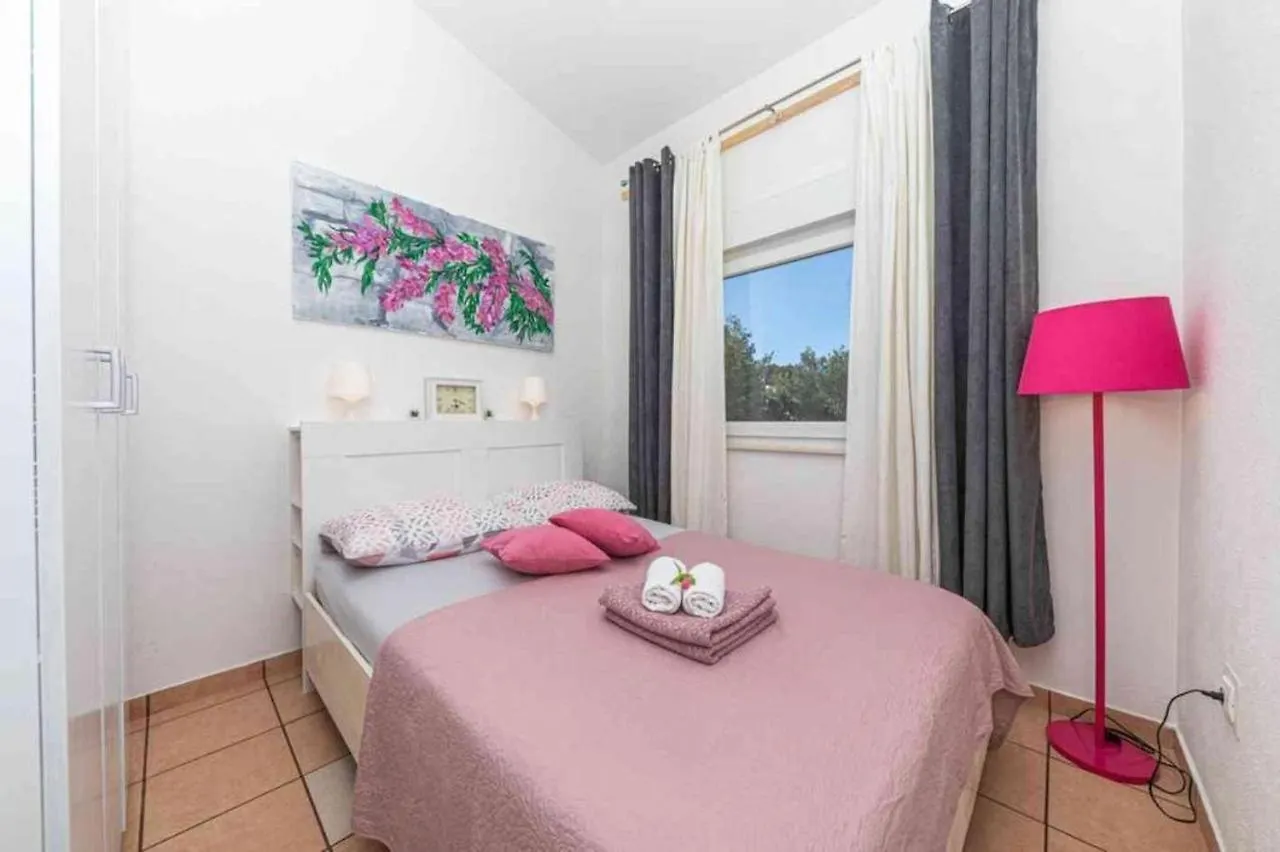 Apartment In Okrug Gornji With Sea View, Balcony, Air Conditioning, W-Lan 5050-1 Trogir 0*,