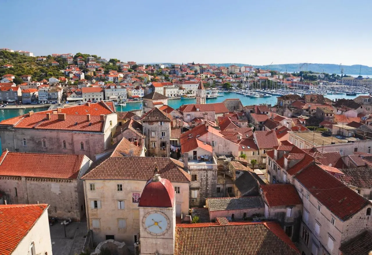 Apartment In Okrug Gornji With Sea View, Balcony, Air Conditioning, W-Lan 5050-1 Trogir