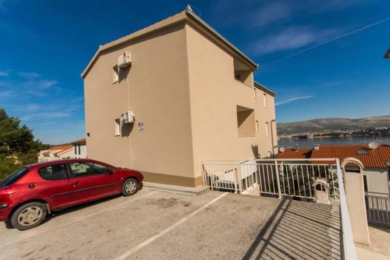 Apartment In Okrug Gornji With Sea View, Balcony, Air Conditioning, W-Lan 5050-1 Trogir Croatia