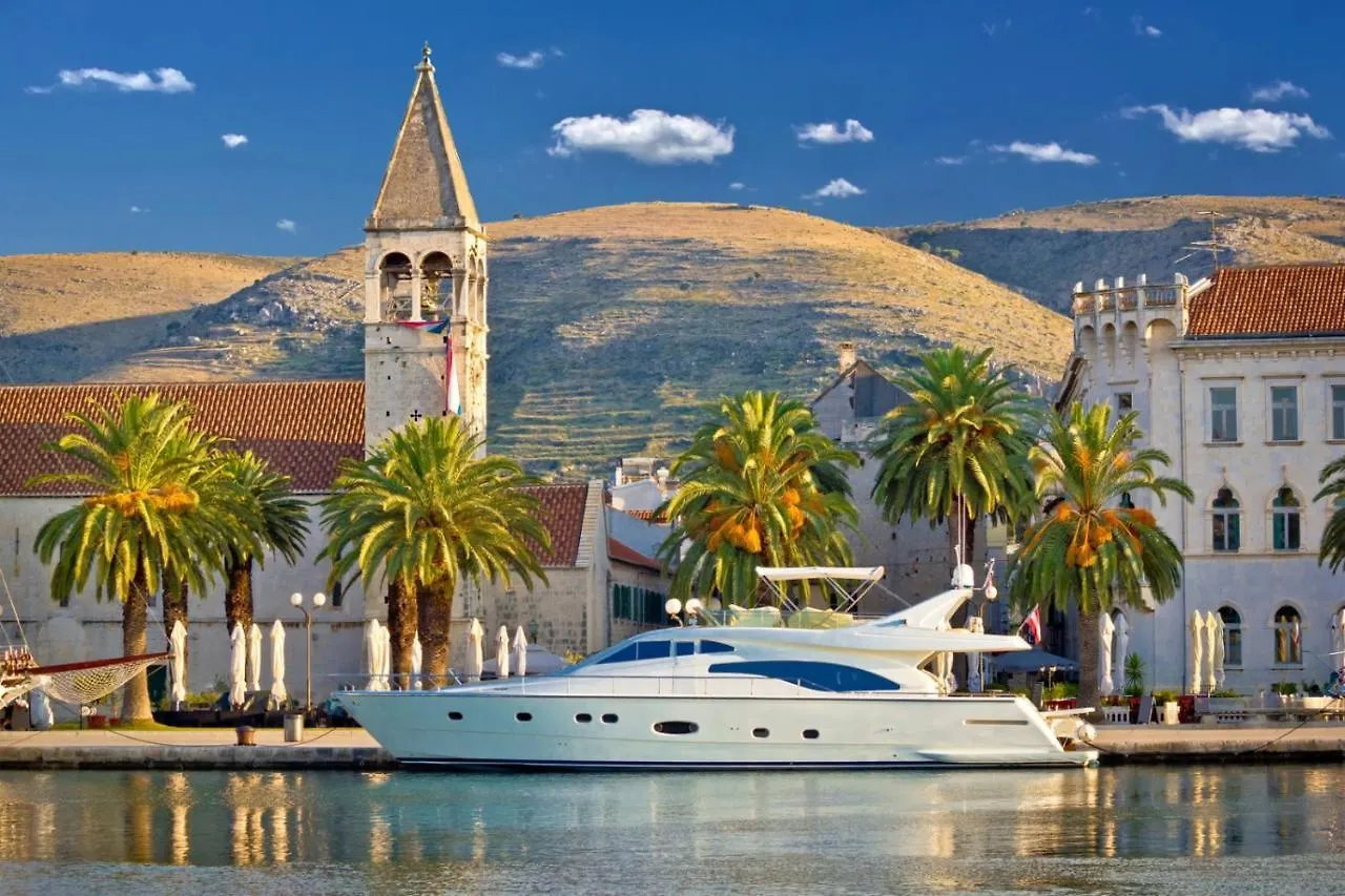 Apartment In Okrug Gornji With Sea View, Balcony, Air Conditioning, W-Lan 5050-1 Trogir